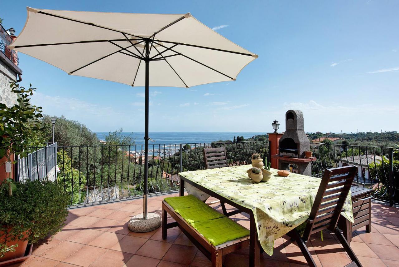 Esclusiva Terrazza Vista Porto Apartment Varazze Bagian luar foto