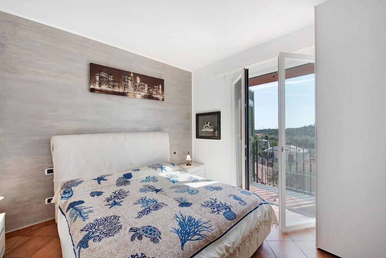 Esclusiva Terrazza Vista Porto Apartment Varazze Bagian luar foto